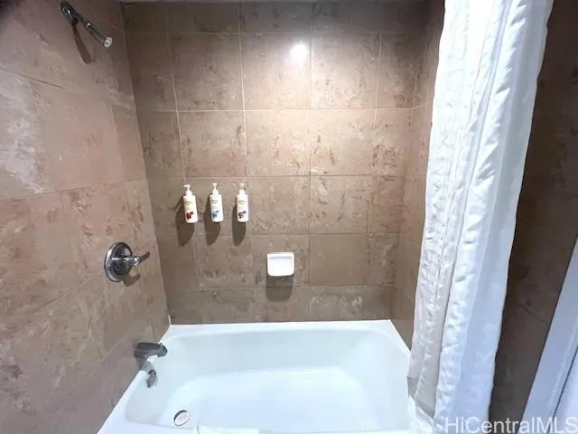 $299,000 | 1850 Ala Moana Boulevard, Unit 915, Honolulu, HI 96815