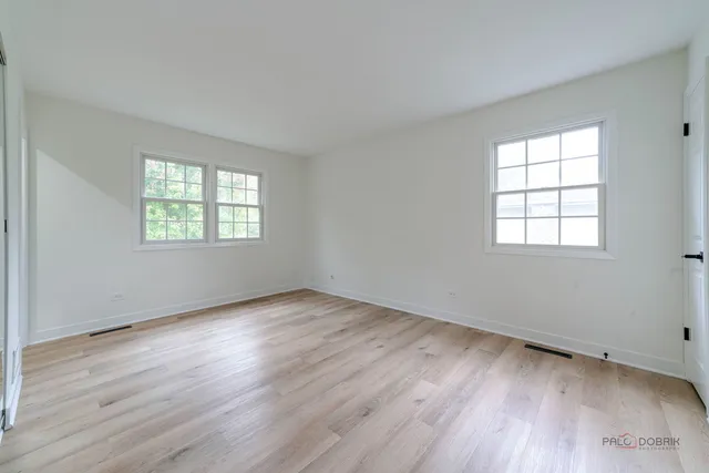 $539,000 | 1338 Trinity Place, Libertyville, IL 60048