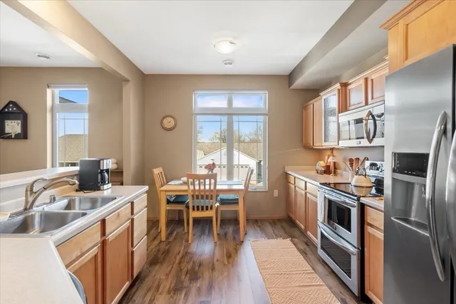 $325,000 | 127 Carriage Way, DeForest, WI 53532