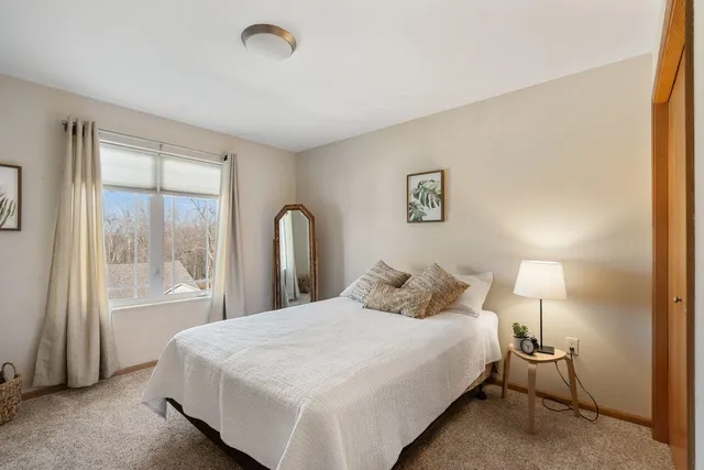 $325,000 | 127 Carriage Way, DeForest, WI 53532