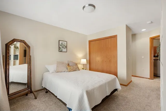 $325,000 | 127 Carriage Way, DeForest, WI 53532