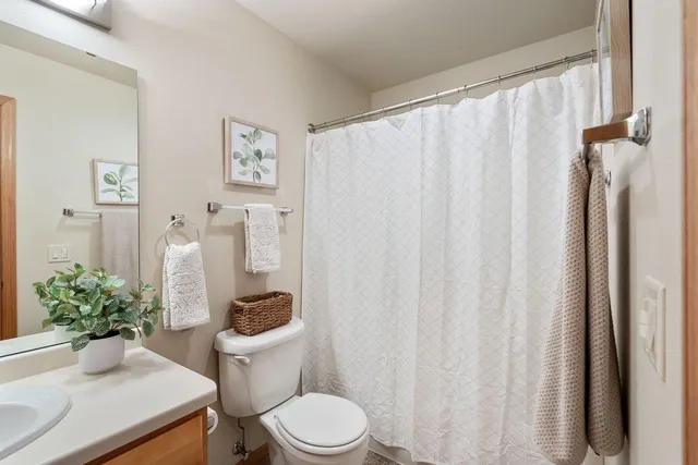 $325,000 | 127 Carriage Way, DeForest, WI 53532