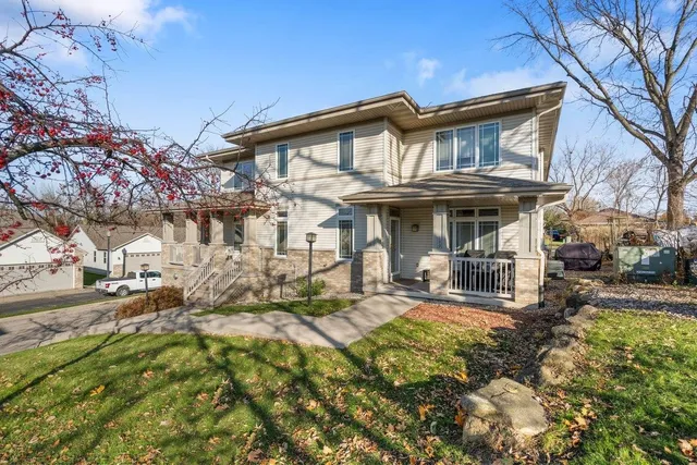 $325,000 | 127 Carriage Way, DeForest, WI 53532