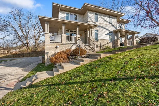 $325,000 | 127 Carriage Way, DeForest, WI 53532