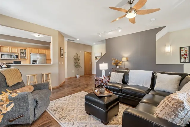 $325,000 | 127 Carriage Way, DeForest, WI 53532