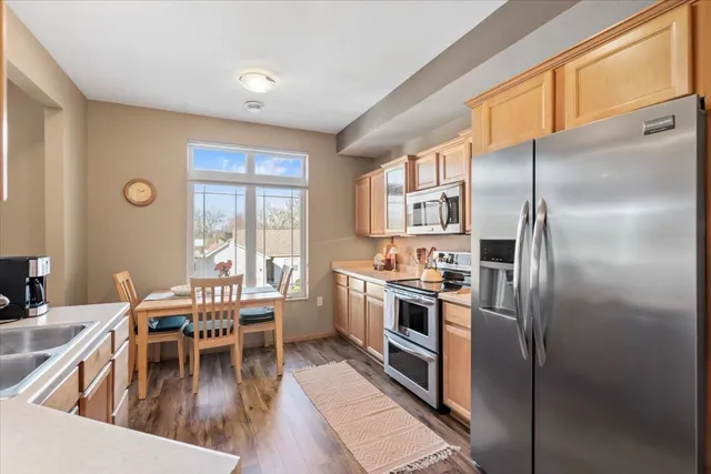 $325,000 | 127 Carriage Way, DeForest, WI 53532