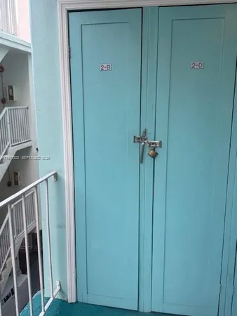 $2,400 | 701 Collins Avenue, Unit 2B, Miami Beach, FL 33139