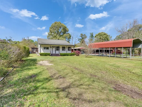 $199,999 | 215 Sparkling Water Drive, Huffman, TX 77336