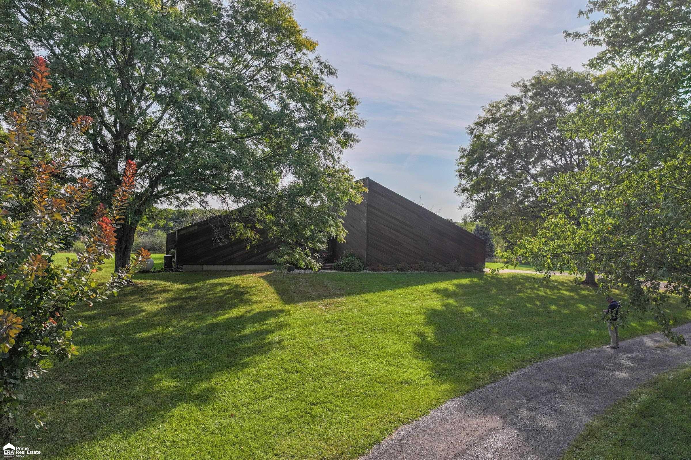 9300 Hartland Road Fenton, MI 48430 - Photo 47 of 50 50157239-a42113c6-66cd-4189-8d82-b9e7555d6762.JPG