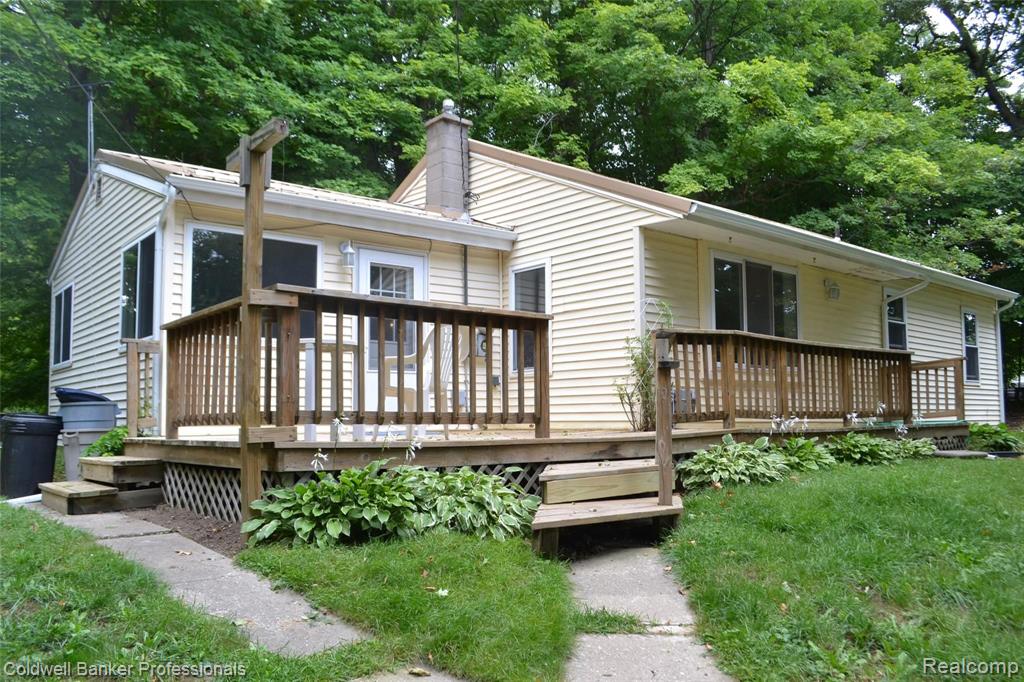 166 South Maple Leaf Road Lapeer, MI 48446 - Photo 2 of 21