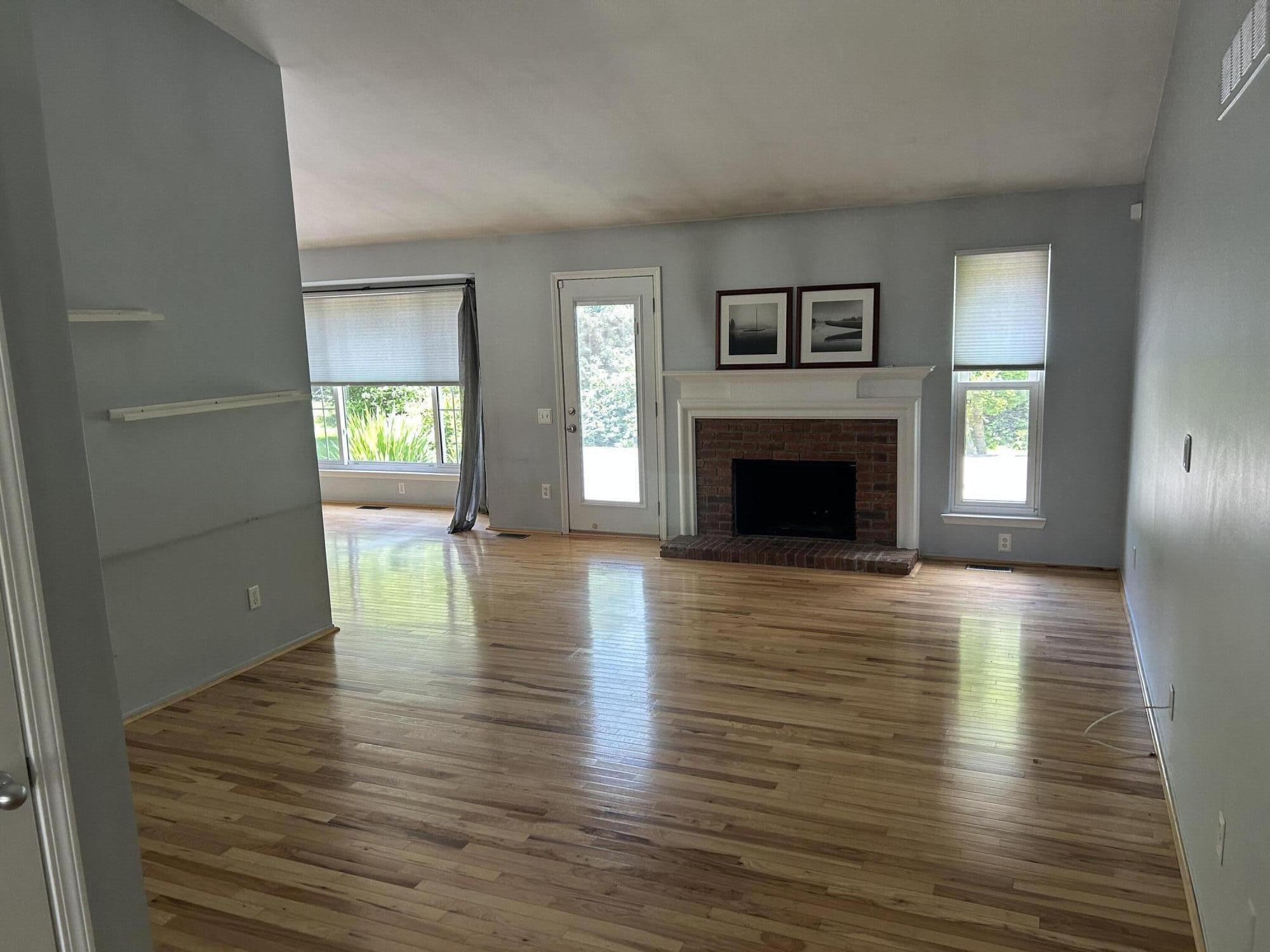 211 Whitney Drive Rochester Hills, MI 48307 - Photo 6 of 41 IMG_4522