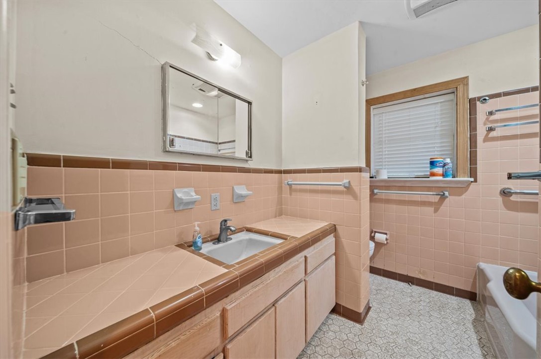 204 Blue Ridge Drive Clemson, SC 29631 - Photo 11 of 49