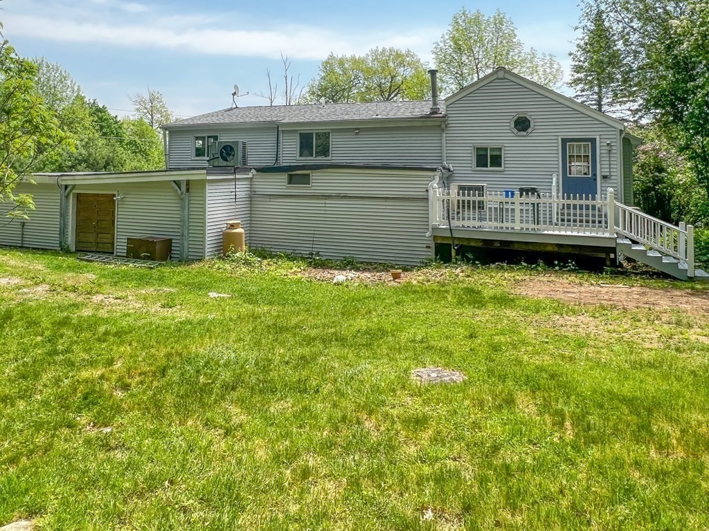 131 Ellis Road Westminster, MA 01473 - Photo 3 of 42 Gallery Image 3