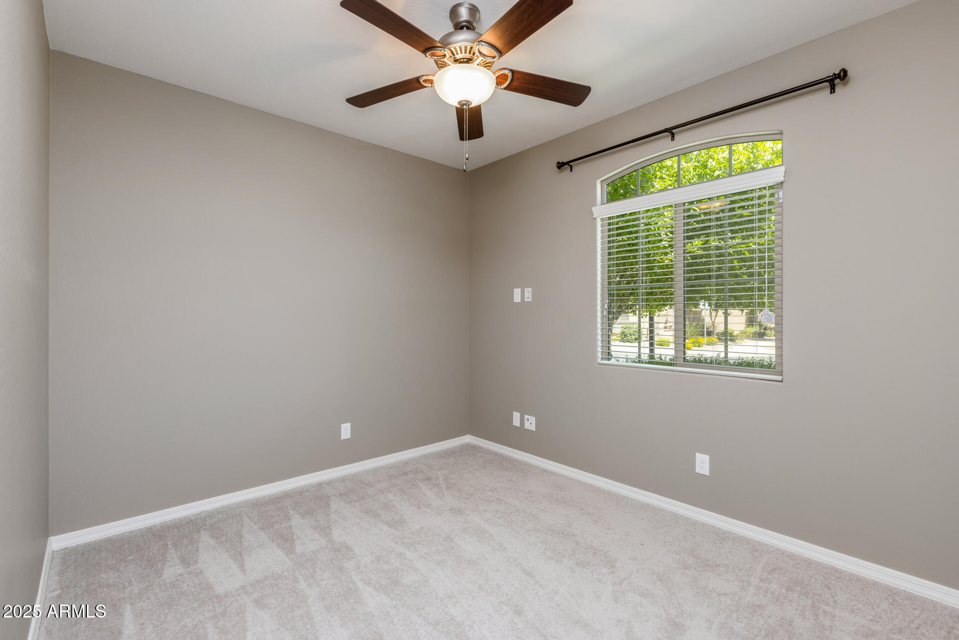 20673 East Canary Way Queen Creek, AZ 85142 - Photo 16 of 36 16) BED 2