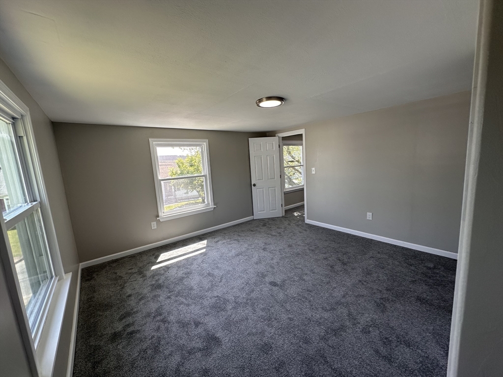 250 Gresham Street Springfield, MA 01119 - Photo 22 of 33