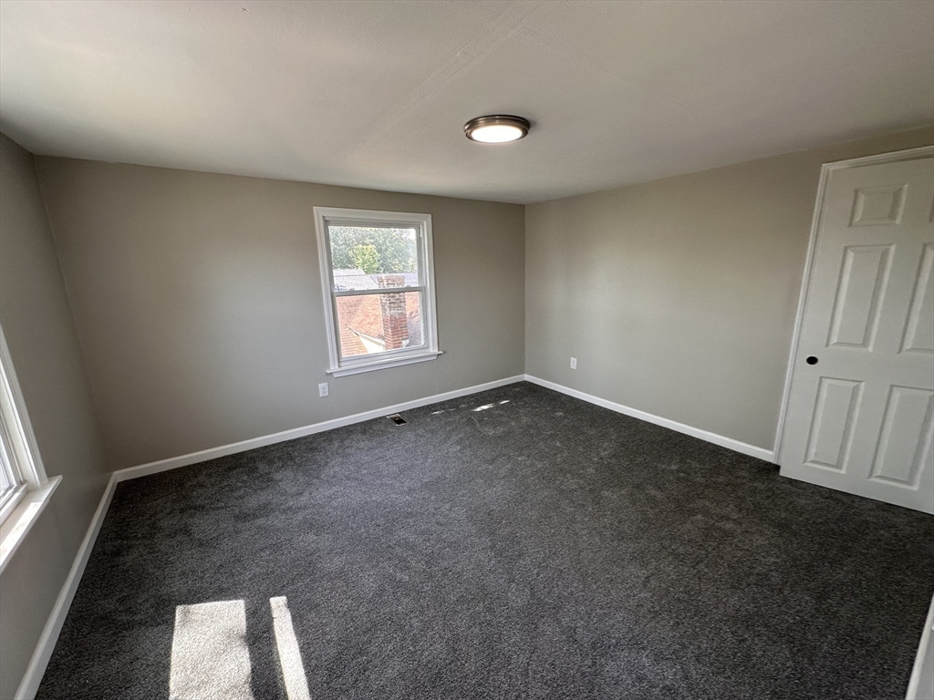 250 Gresham Street Springfield, MA 01119 - Photo 23 of 33