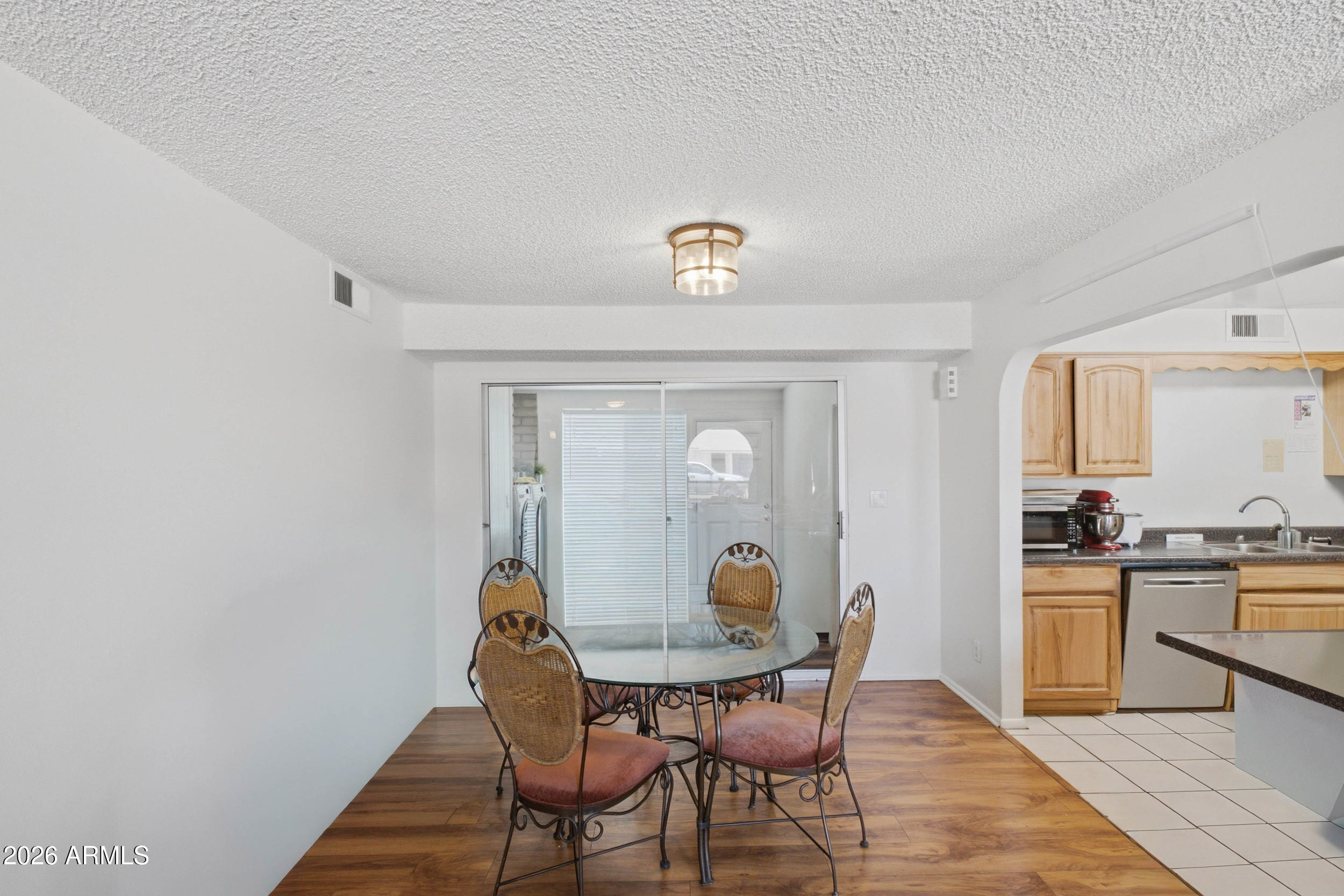 813 West Romo Jones Street Tempe, AZ 85281 - Photo 6 of 23 813 W Romo Jones St-5