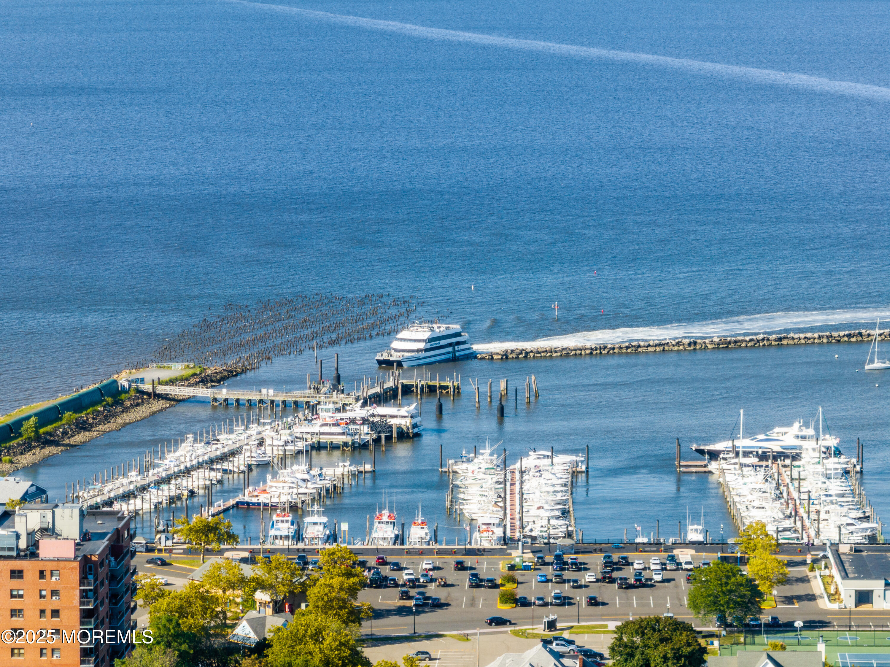 73 3rd Avenue Atlantic Highlands, NJ 07716 - Photo 48 of 57 017