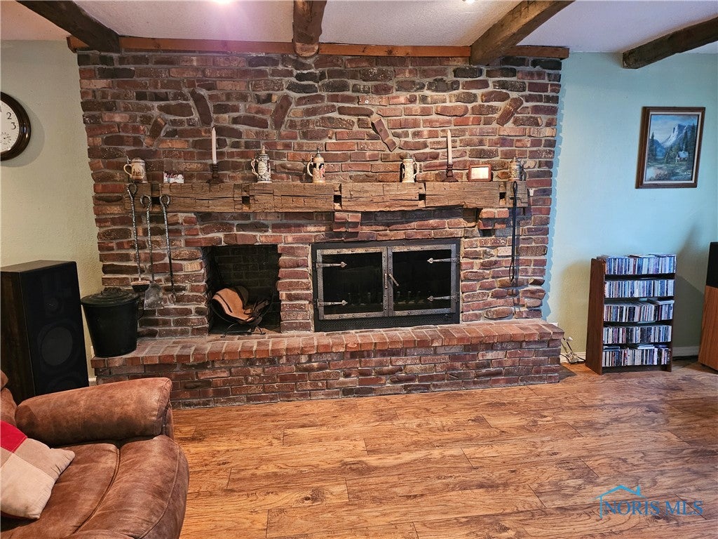 Great Working Fireplace in Family Room