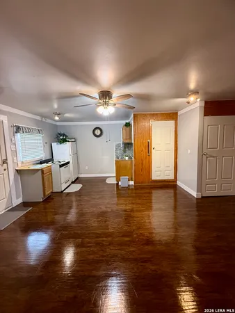 $1,200 | 810 Haggin Street, San Antonio, TX 78210