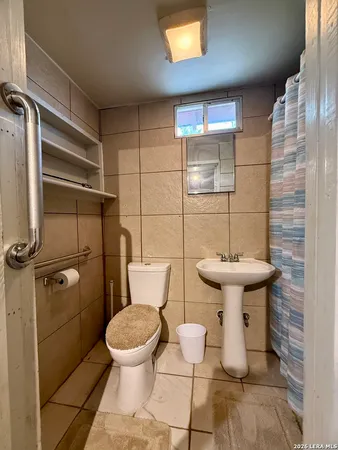$1,200 | 810 Haggin Street, San Antonio, TX 78210