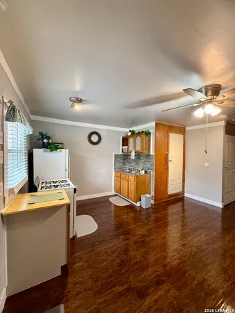 $1,200 | 810 Haggin Street, San Antonio, TX 78210