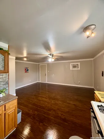 $1,200 | 810 Haggin Street, San Antonio, TX 78210