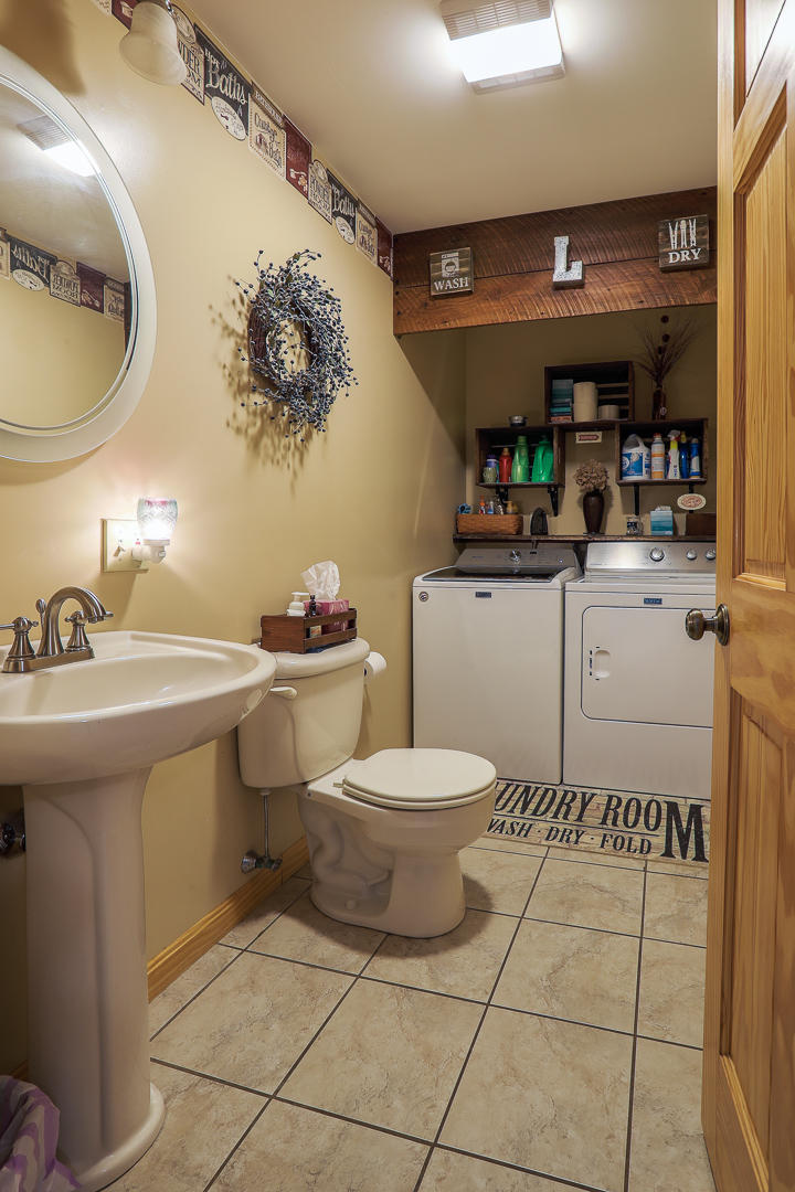 139 Boston Road Winterport, ME 04496 - Photo 22 of 44 halfbath1