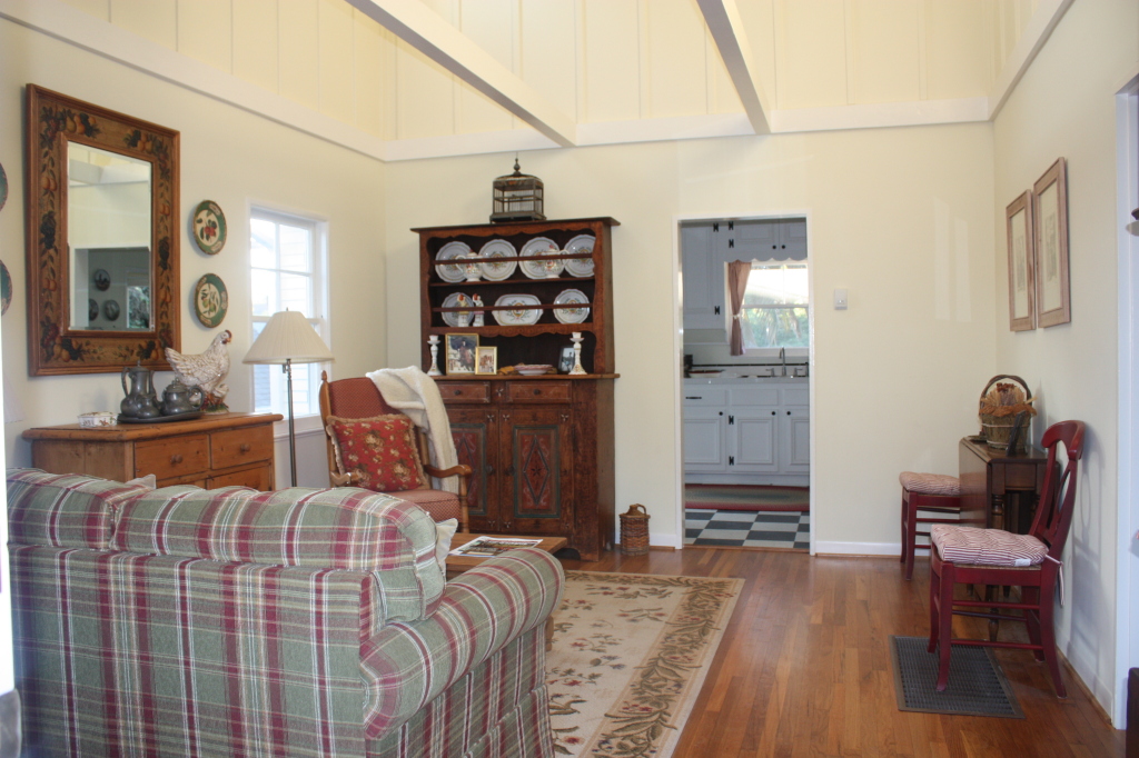 3892 Fairfax Road Santa Barbara, CA 93110 - Photo 5 of 13 Living Room