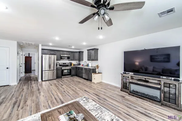 $123,000 | 1300 Lafourche Drive, Unit 304, Thibodaux, LA 70301