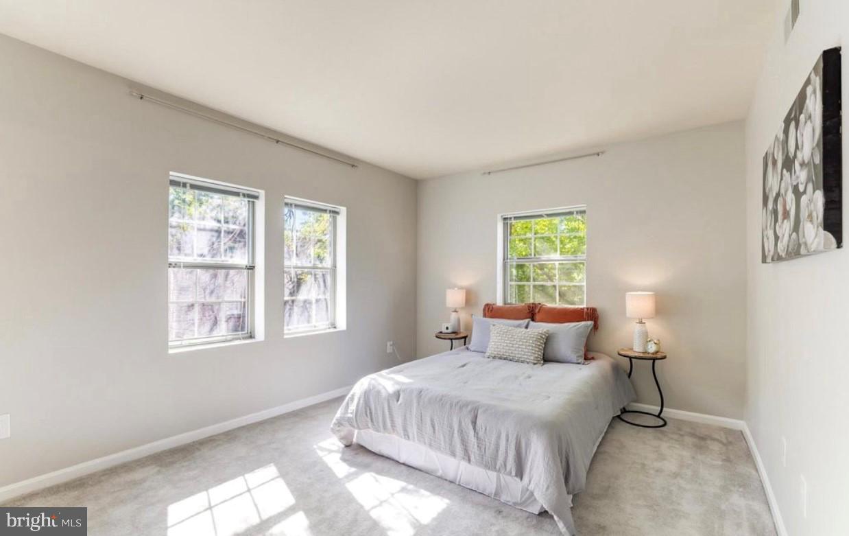 1742 North Rhodes Street, Unit 5304 Arlington, VA 22201 - Photo 6 of 9