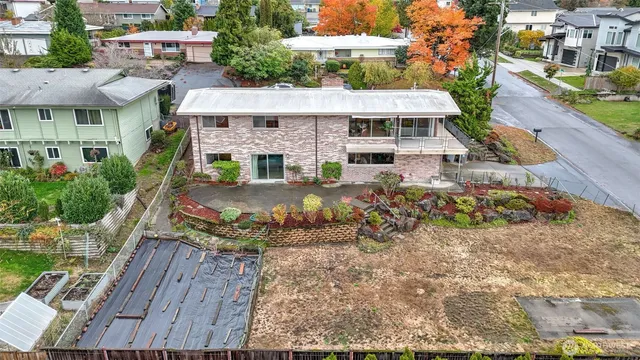 $1,200,000 | 1401 Lincoln Avenue Northeast, Renton, WA 98056