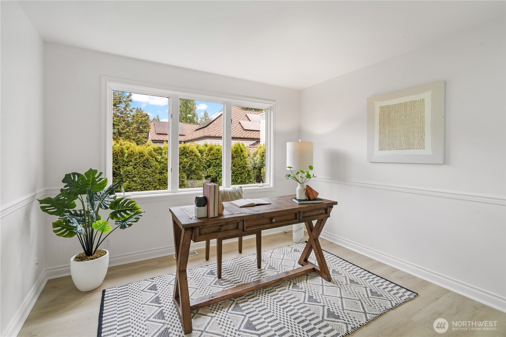 14021 Southeast 64th Street Bellevue, WA 98006 - Photo 22 of 40