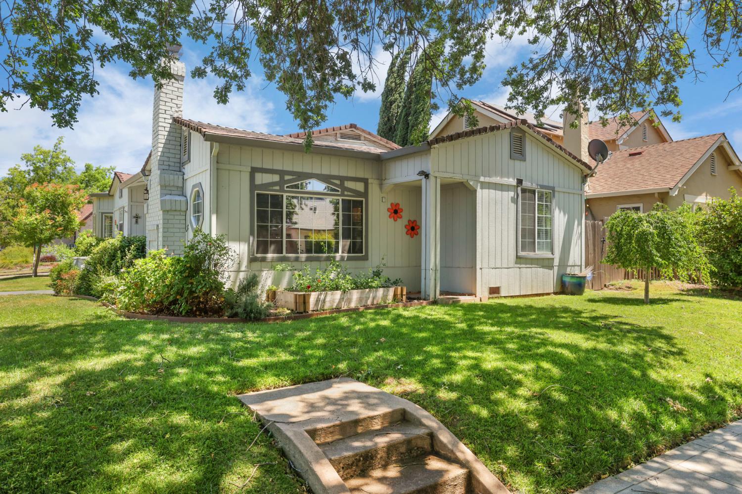 430 Bedford Road Stockton, CA 95204 - Photo 4 of 21