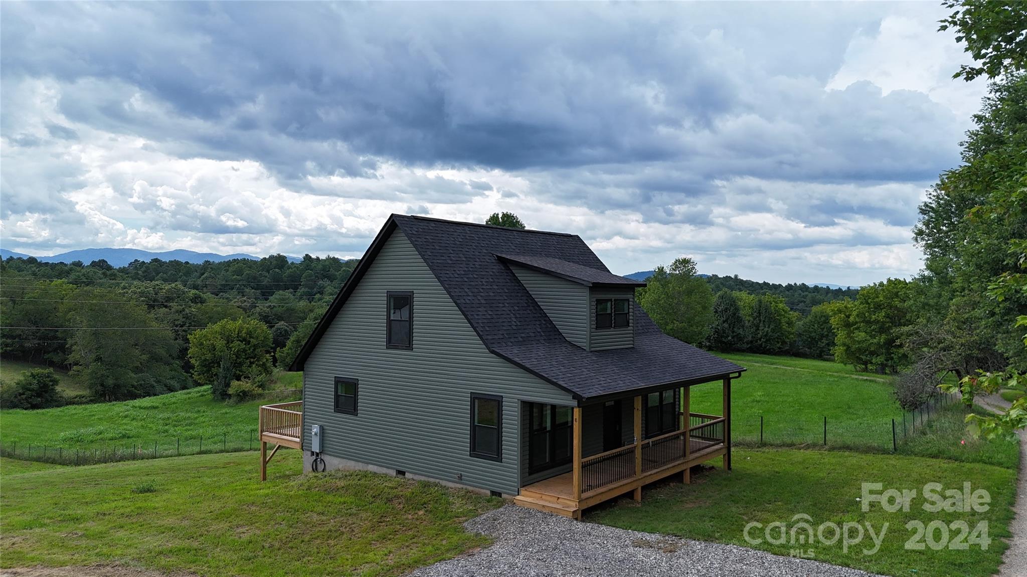 8 Rocking Chair Lane Leicester, NC 28748 - Photo 2 of 16 Gallery Image 2