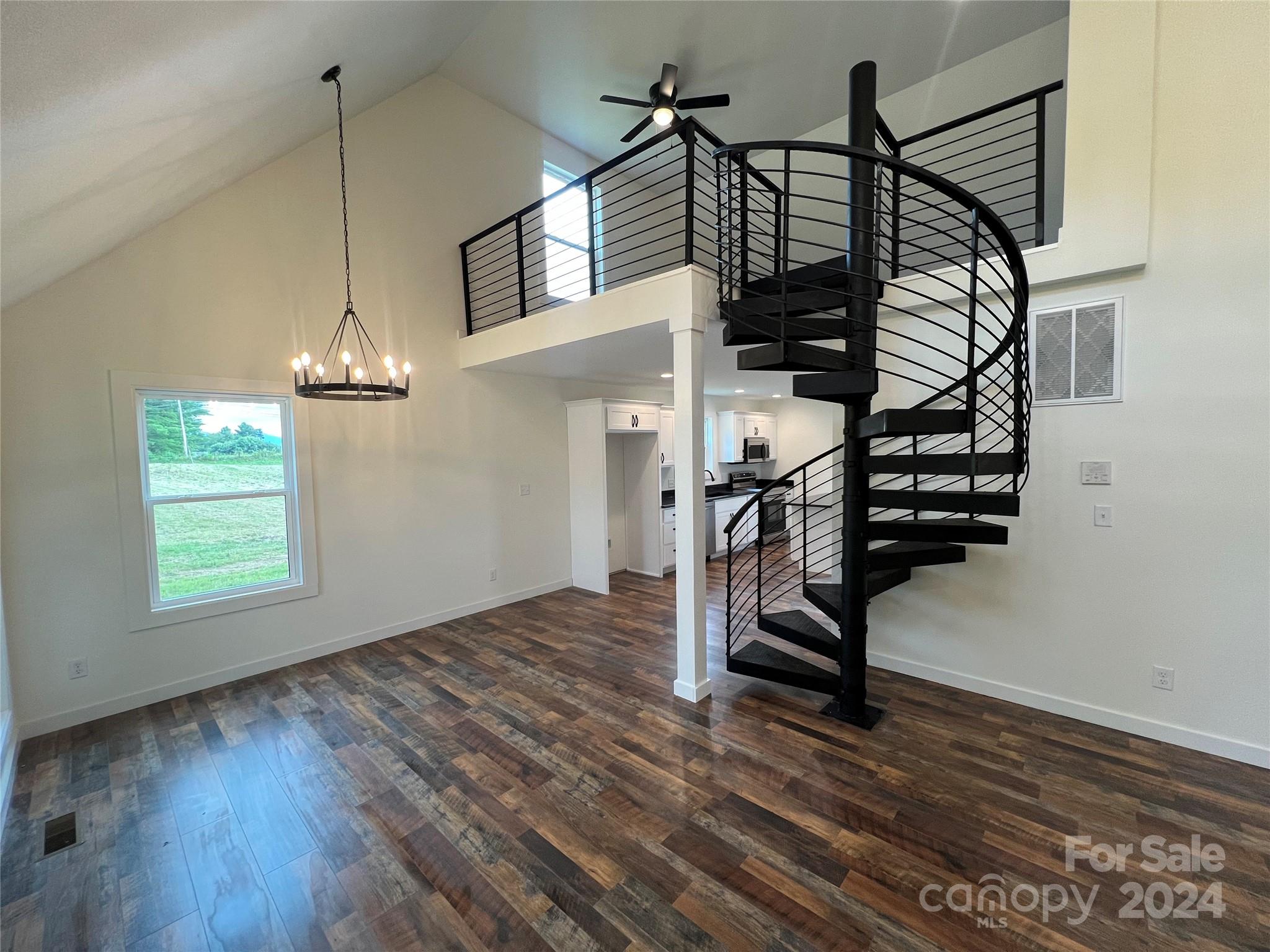 8 Rocking Chair Lane Leicester, NC 28748 - Photo 3 of 16 Gallery Image 3