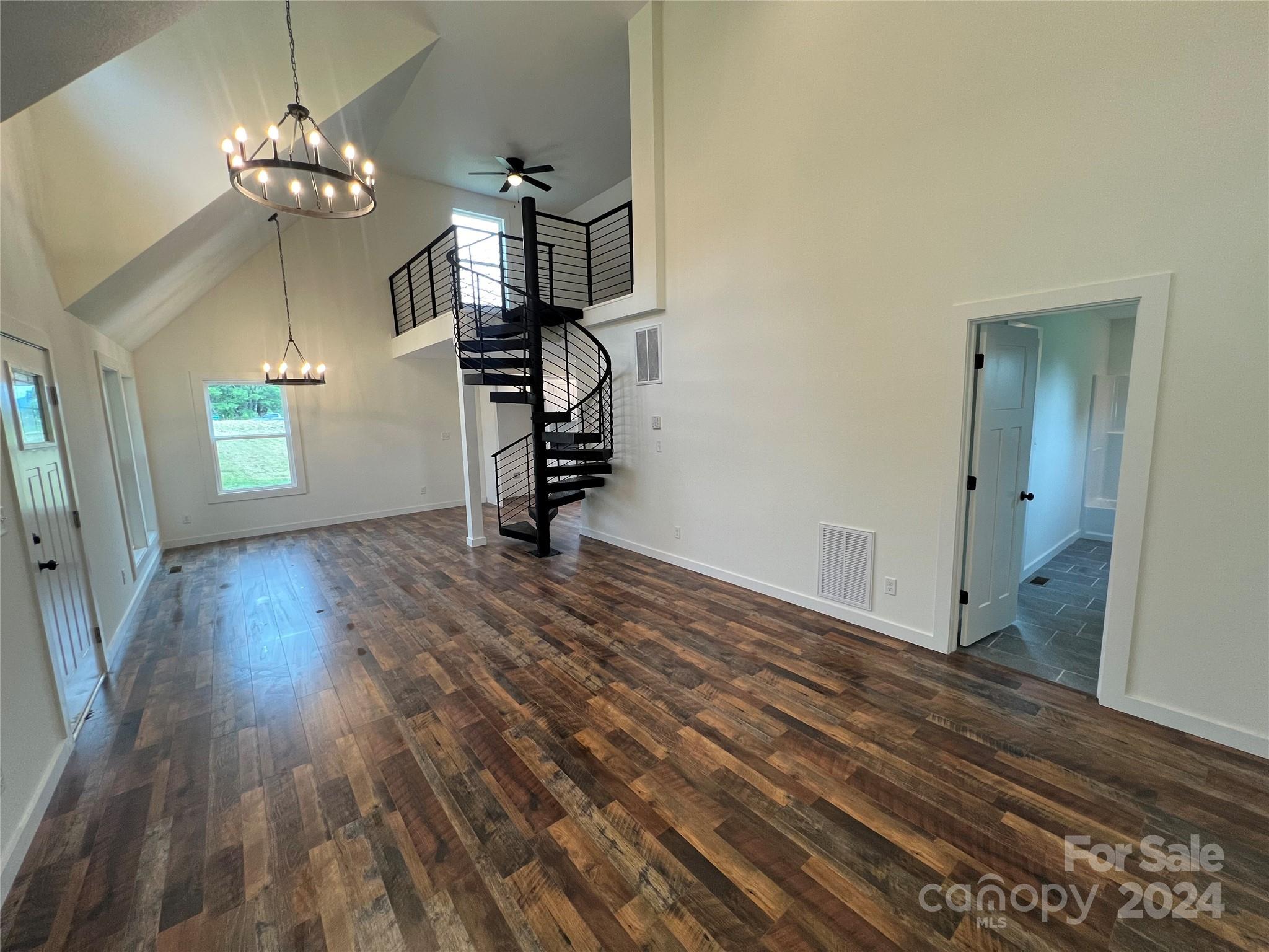 8 Rocking Chair Lane Leicester, NC 28748 - Photo 4 of 16 Gallery Image 4