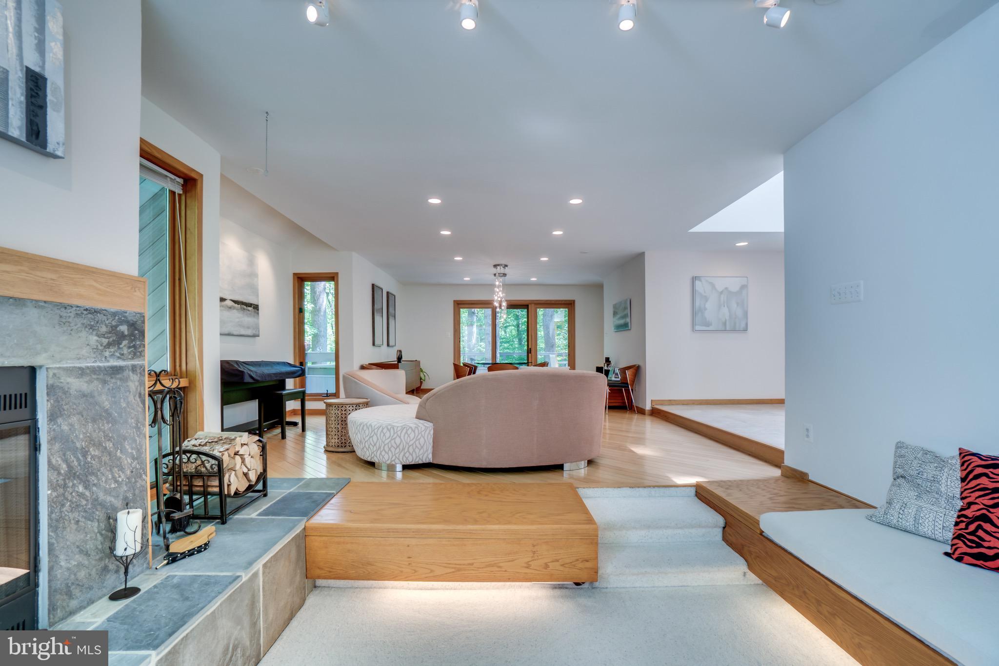 635 Potomac River Road McLean, VA 22102 - Photo 10 of 46 Gallery Image 10