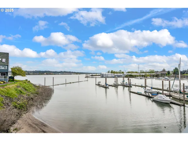 $299,000 | 198 North Hayden Bay Drive, Portland, OR 97217