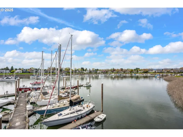 $299,000 | 198 North Hayden Bay Drive, Portland, OR 97217