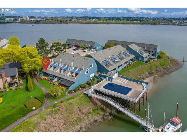 $299,000 | 198 North Hayden Bay Drive, Portland, OR 97217