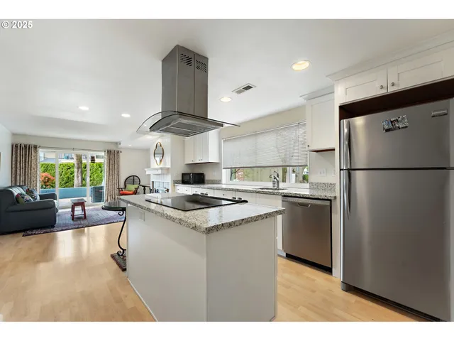 $299,000 | 198 North Hayden Bay Drive, Portland, OR 97217