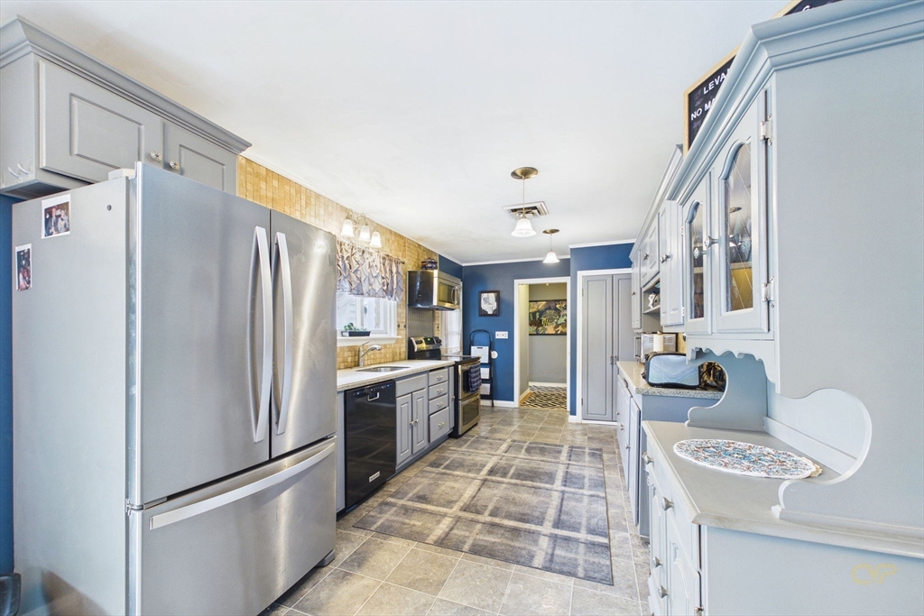 26 Pershing Avenue Acushnet, MA 02743 - Photo 9 of 39