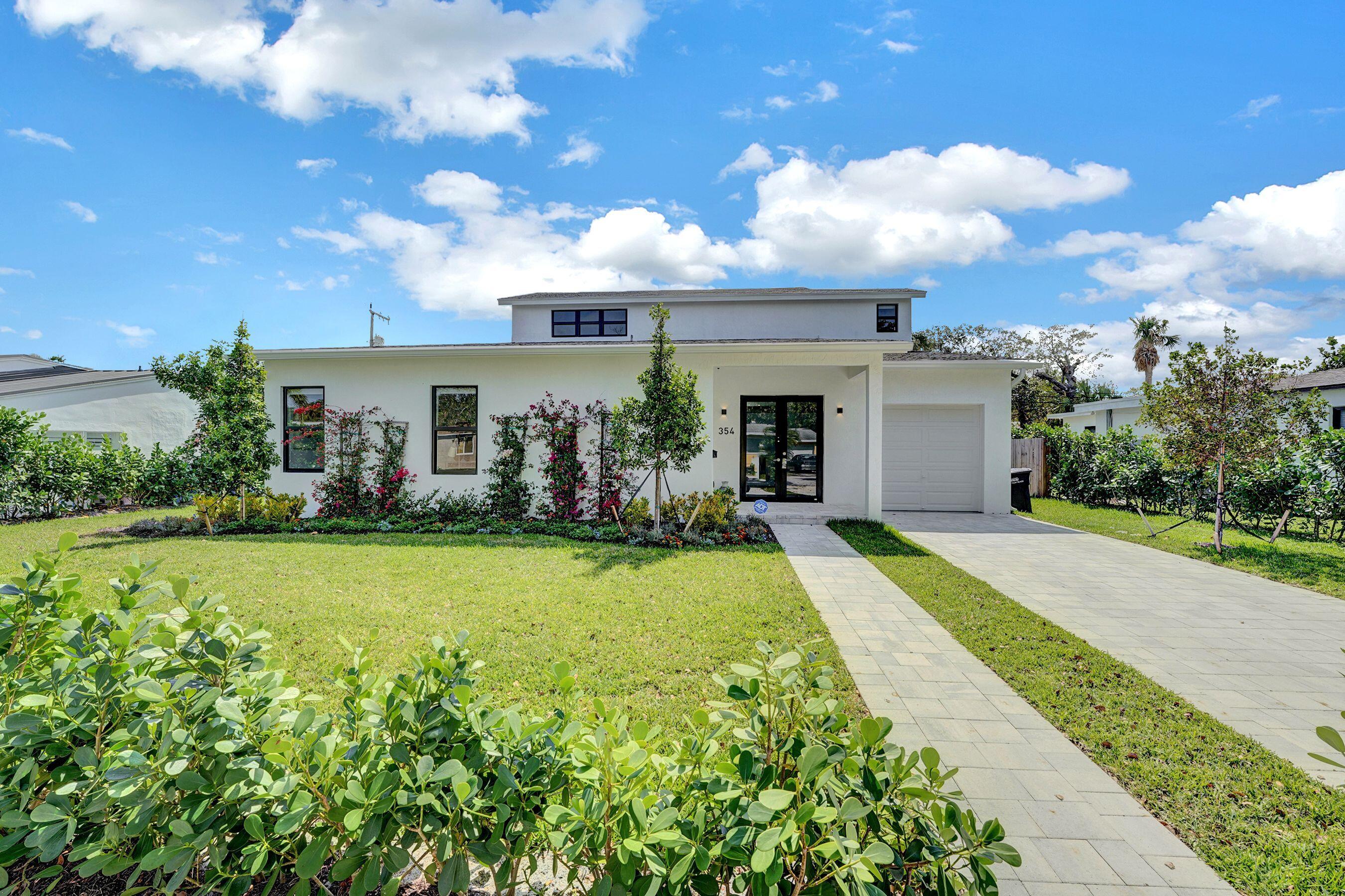354 Putnam Ranch Road West Palm Beach, FL 33405 - Photo 2 of 28 Front