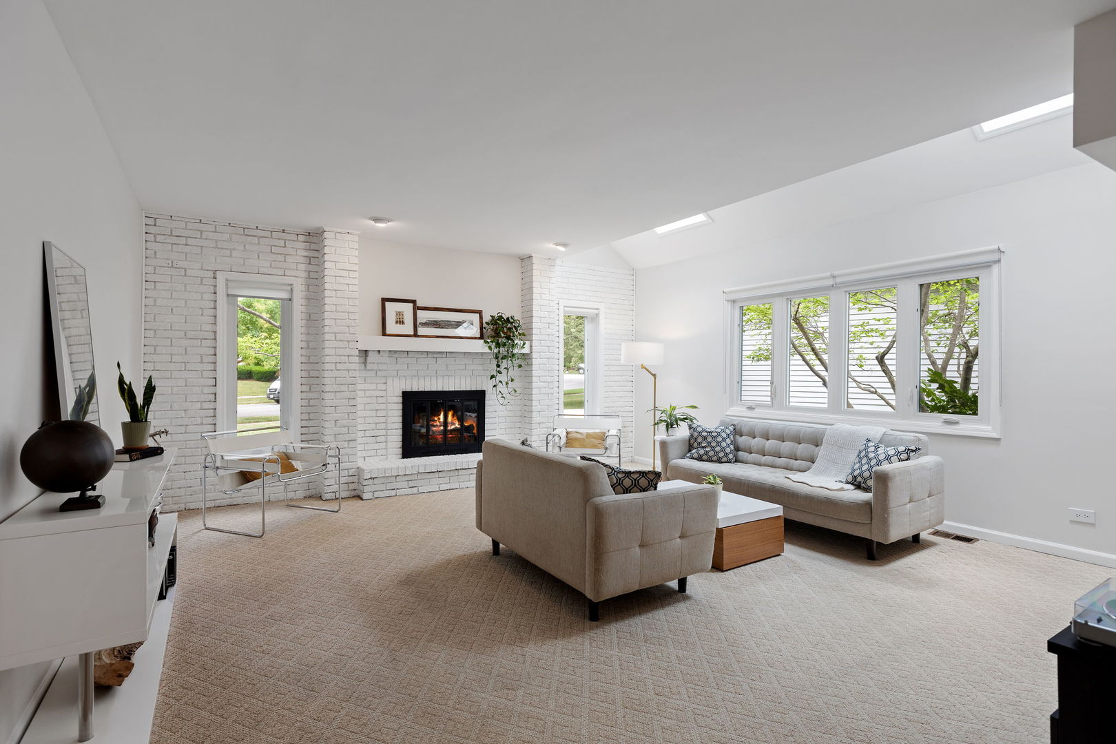 910 Lehigh Circle Naperville, IL 60565 - Photo 14 of 36