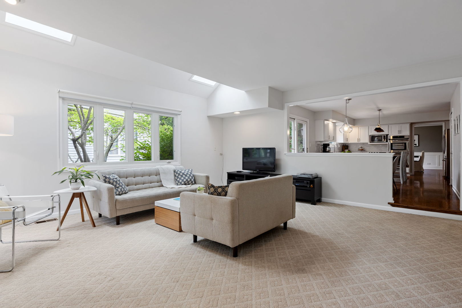 910 Lehigh Circle Naperville, IL 60565 - Photo 16 of 36