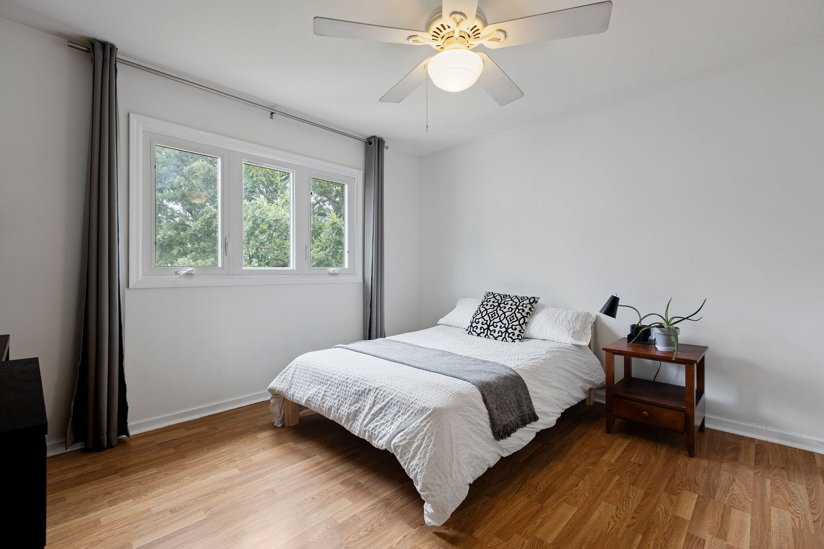 910 Lehigh Circle Naperville, IL 60565 - Photo 28 of 36