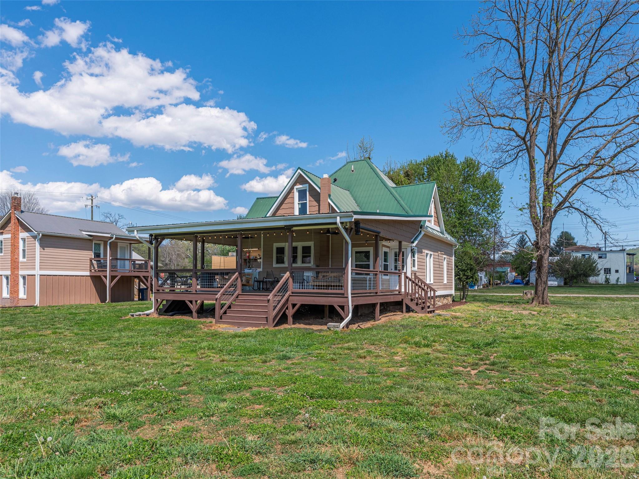274 Charles Street Clyde, NC 28721 - Photo 28 of 40