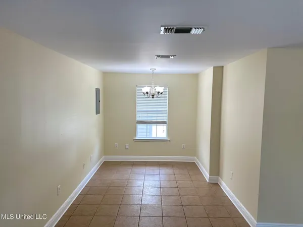 $1,300 | 312 Ulman Avenue, Unit B, Bay St. Louis, MS 39520
