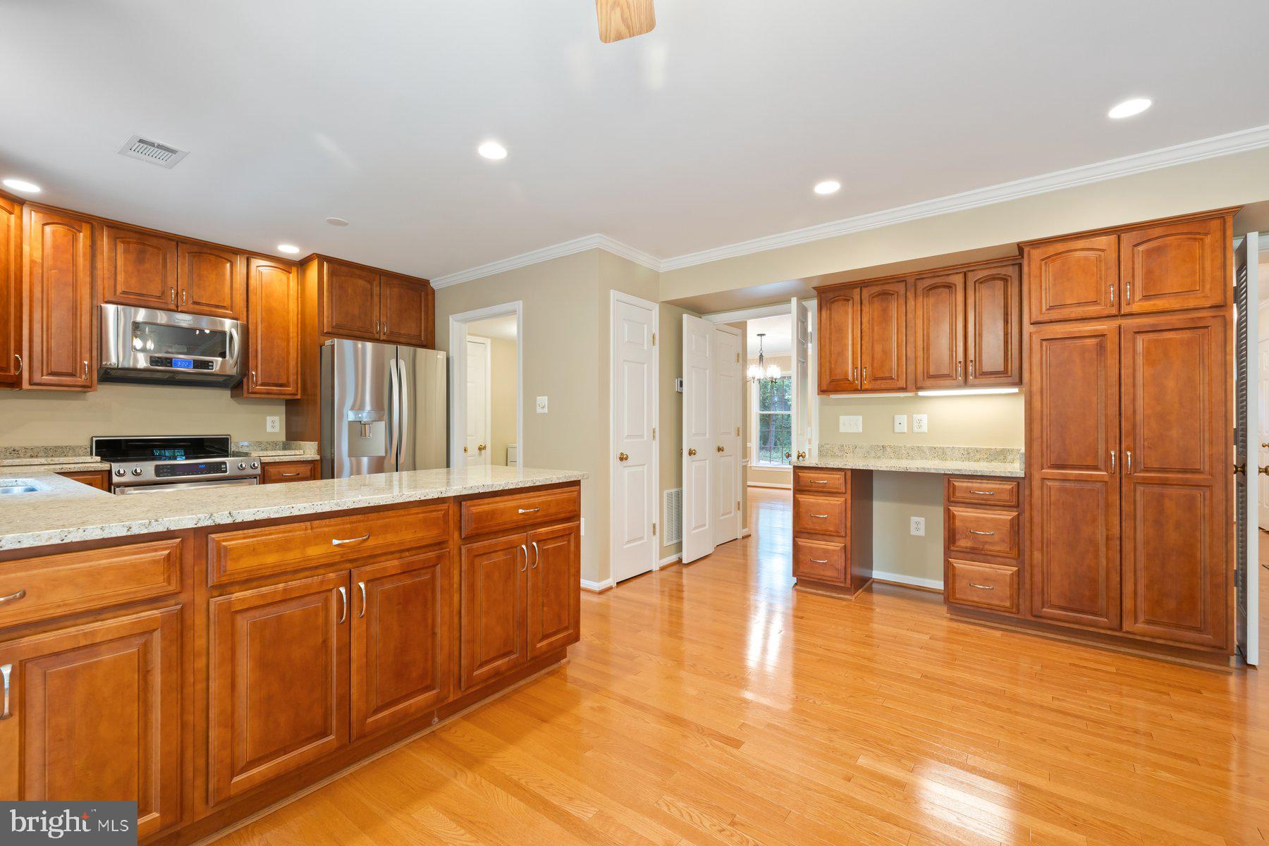 7733 Huntsman Boulevard Springfield, VA 22153 - Photo 8 of 56 Gallery Image 8